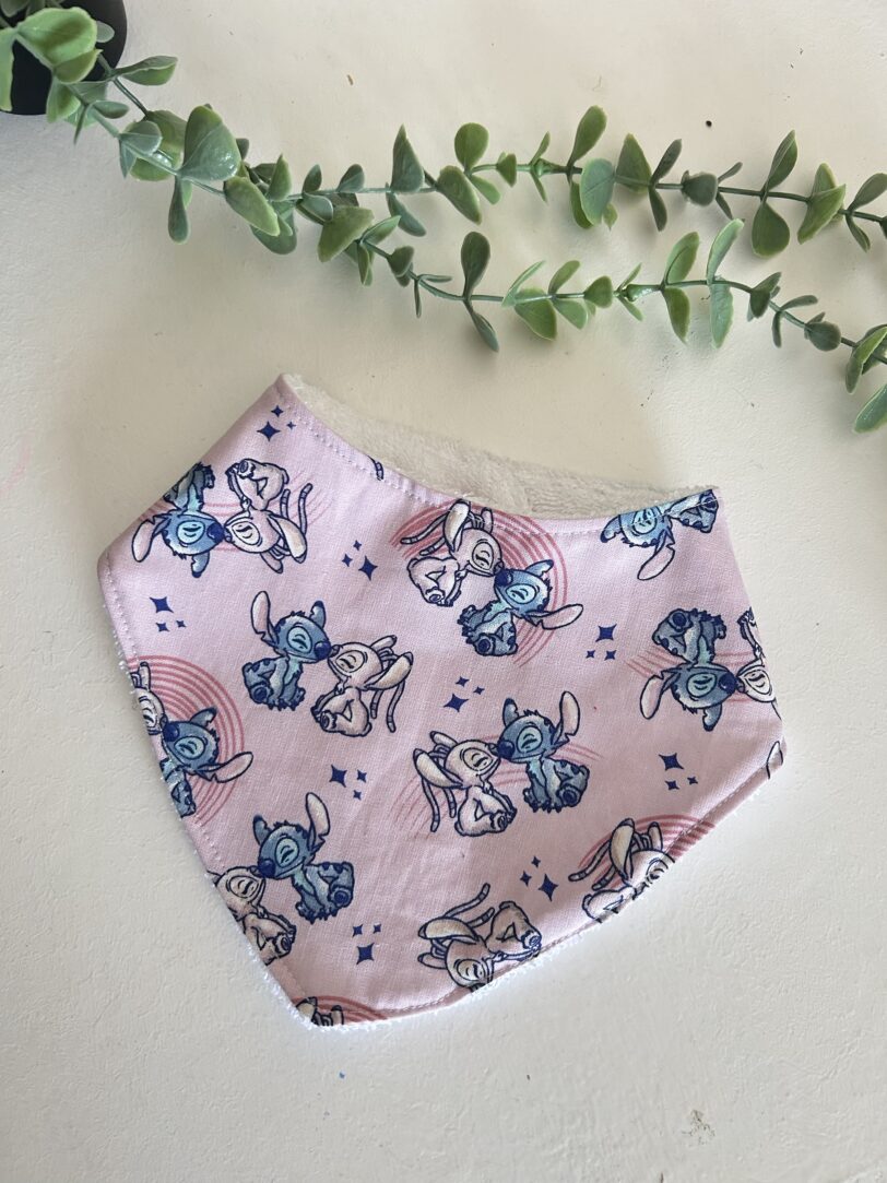 Babero Bandana Stitch Rosa