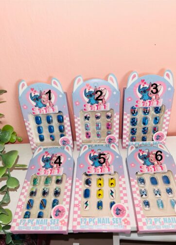 Uñas Stitch con adhesivo