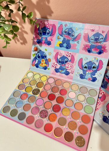 Paleta de sombras de Stitch