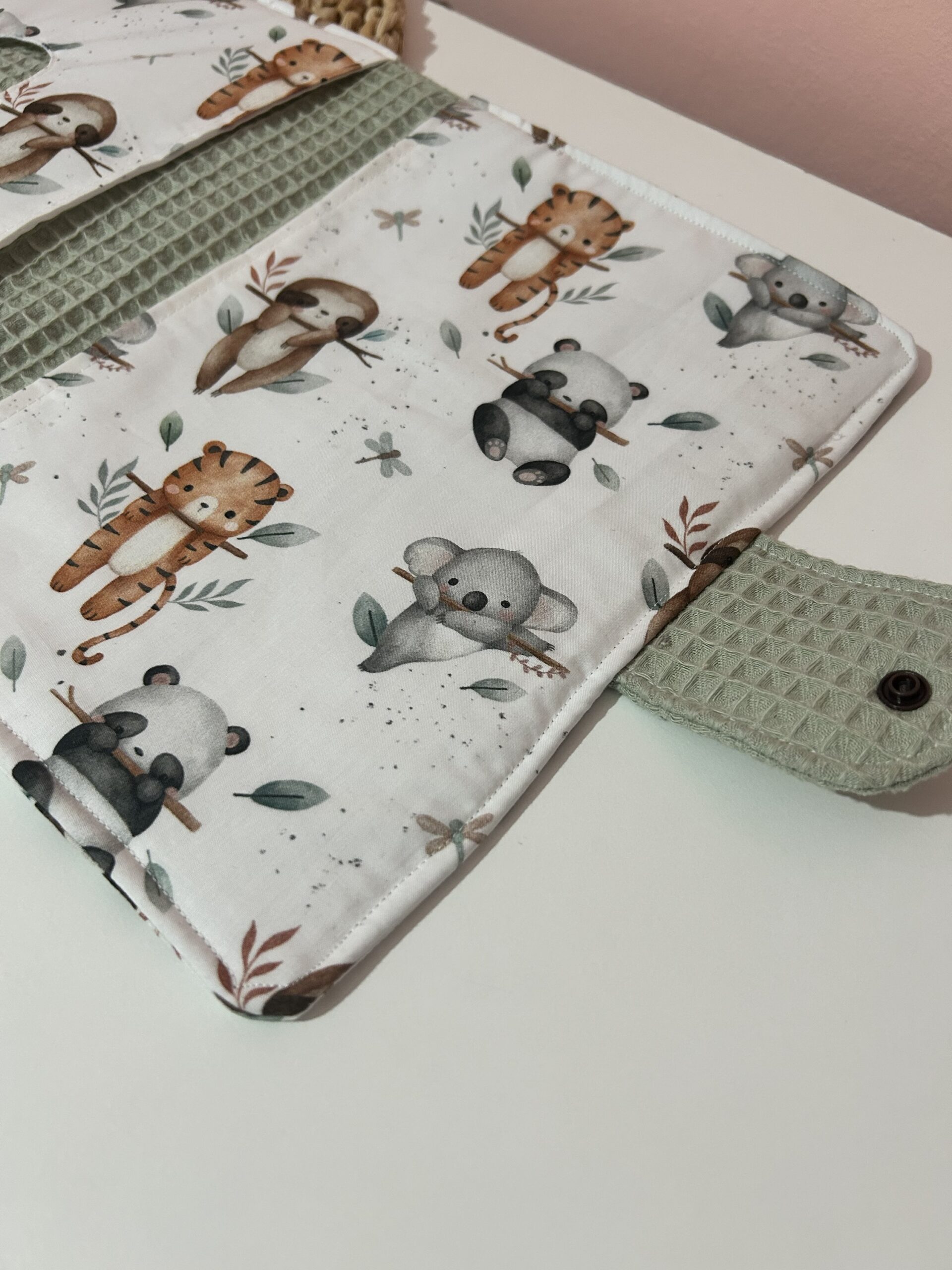 Portatoallitas y Pañales Jungly - Imagen 2