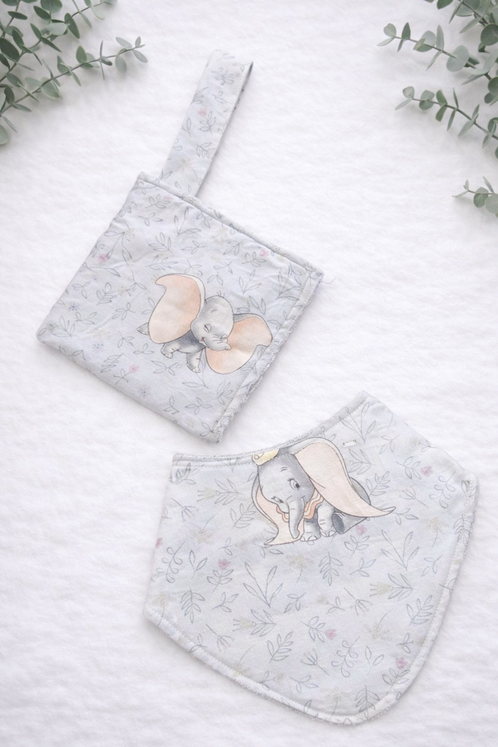 Pack de Babero bandana y Gasa multiusos Dumbo