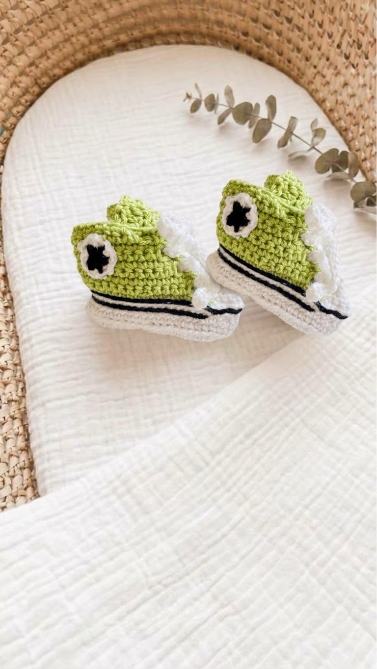 Patucos estilo Converse verde